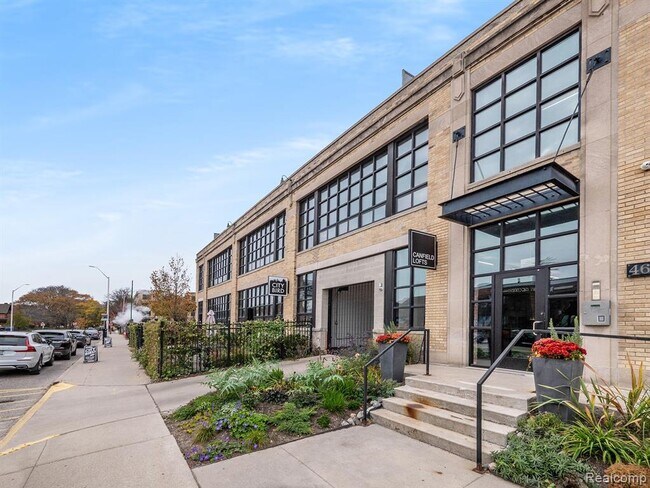 Building Photo - 460 W Canfield St
