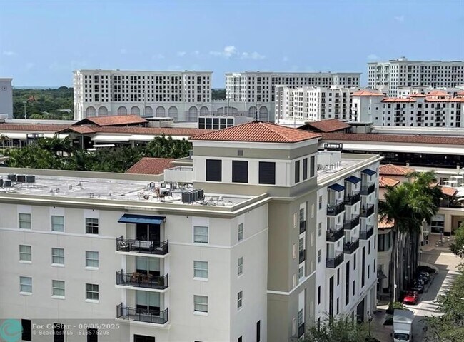 Building Photo - 301 Altara Ave