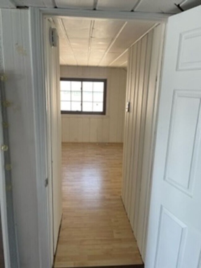Building Photo - Lake Oakland Lakefront Home - 3 Bedroom 2 ...