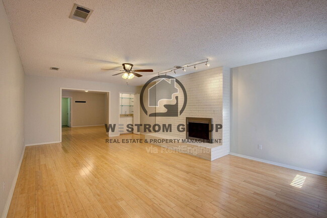 Building Photo - 6452 Waverly Way