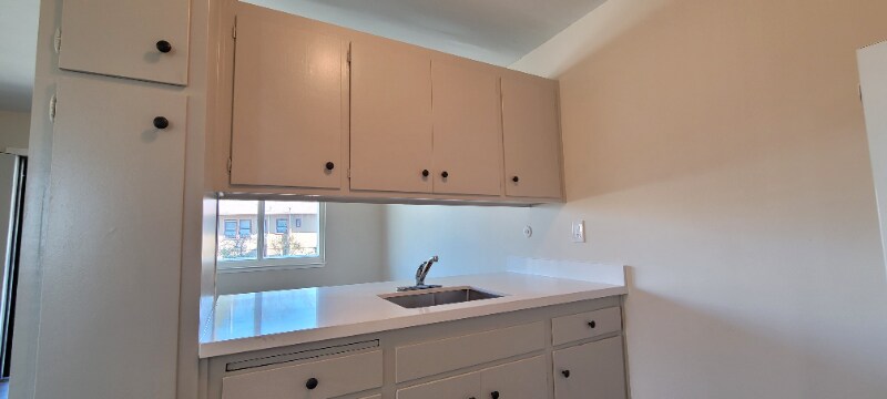 Building Photo - 1830 10th Ave