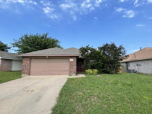 Primary Photo - 1507 Parrot Ct