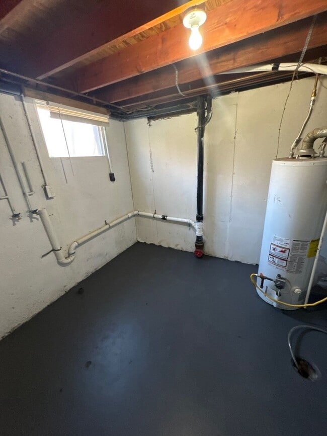 Building Photo - AVAILABLE NOW!! Oak Grove 3 Bed 2 Car garage!