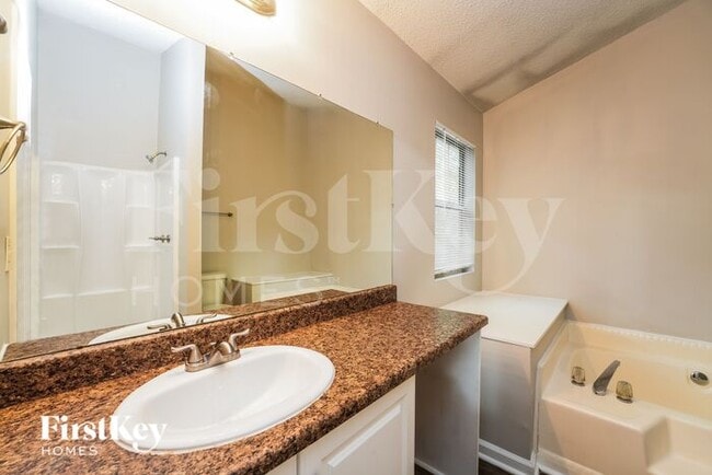 Building Photo - 2007 Sandbrook Ct SW