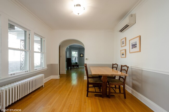Building Photo - 3016 Thayer St