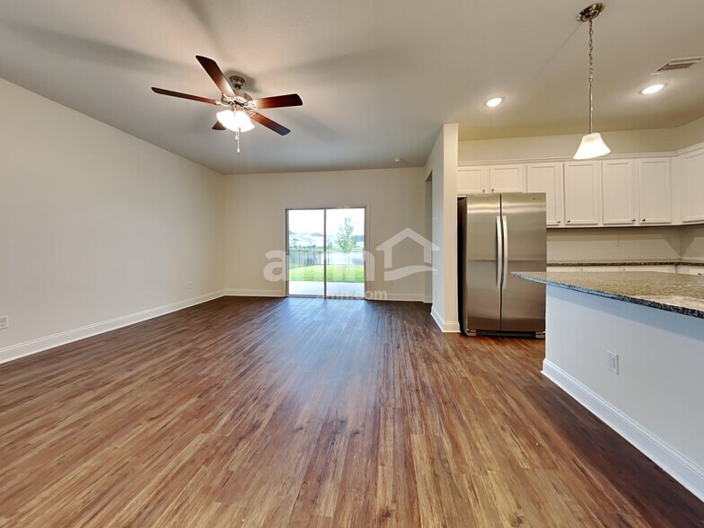 Building Photo - 380 Banyan Frst Dr