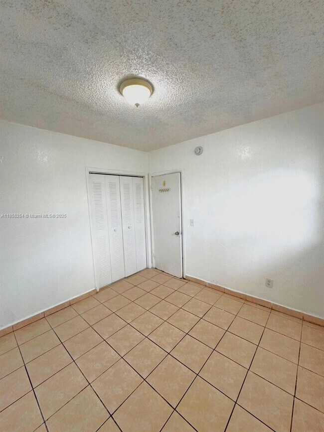 Building Photo - 2275 NW 23rd St