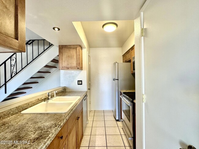 Building Photo - 6536 Calle La Paz