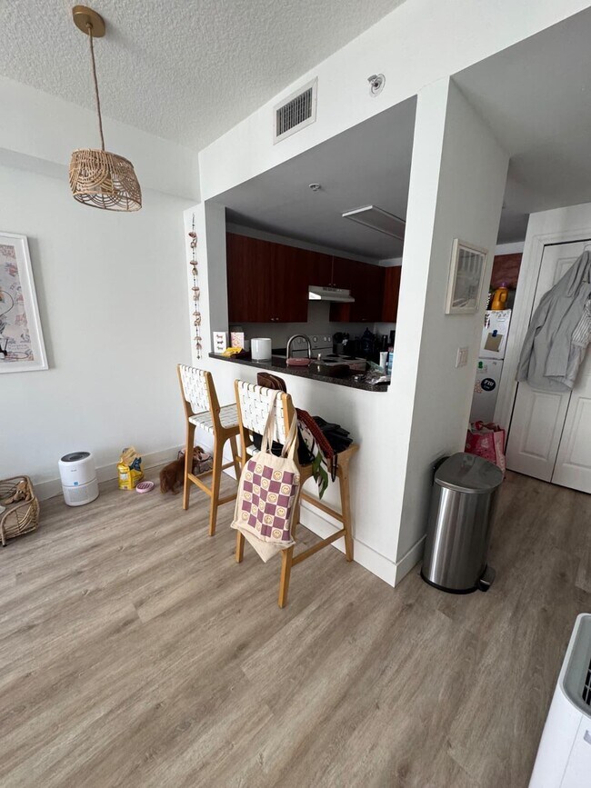 Building Photo - 115 SW 11th St