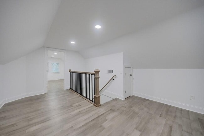 Building Photo - 593 Lynnhaven Dr SW
