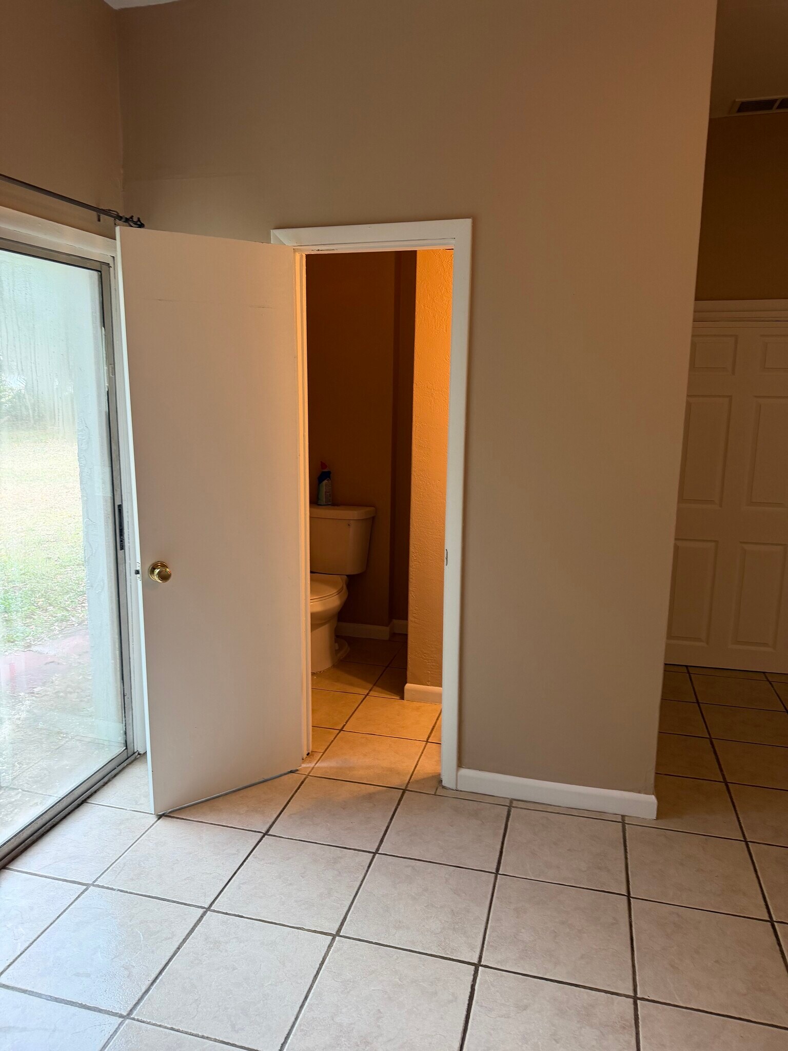 Building Photo - 500 N Moore St