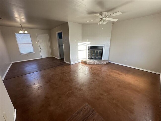 Building Photo - 12758 Candleridge Dr