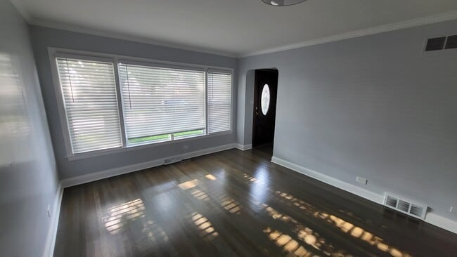 Living Room/Front Entrance-Exit - 2908 N Sayre Ave