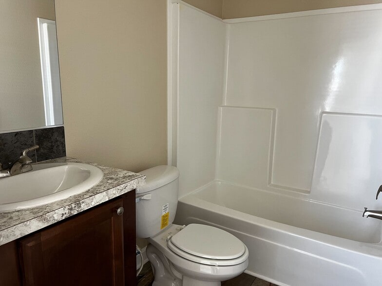 Building Photo - 709 N Collins Fwy