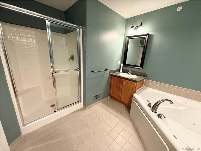 Building Photo - 207 Amys Walk