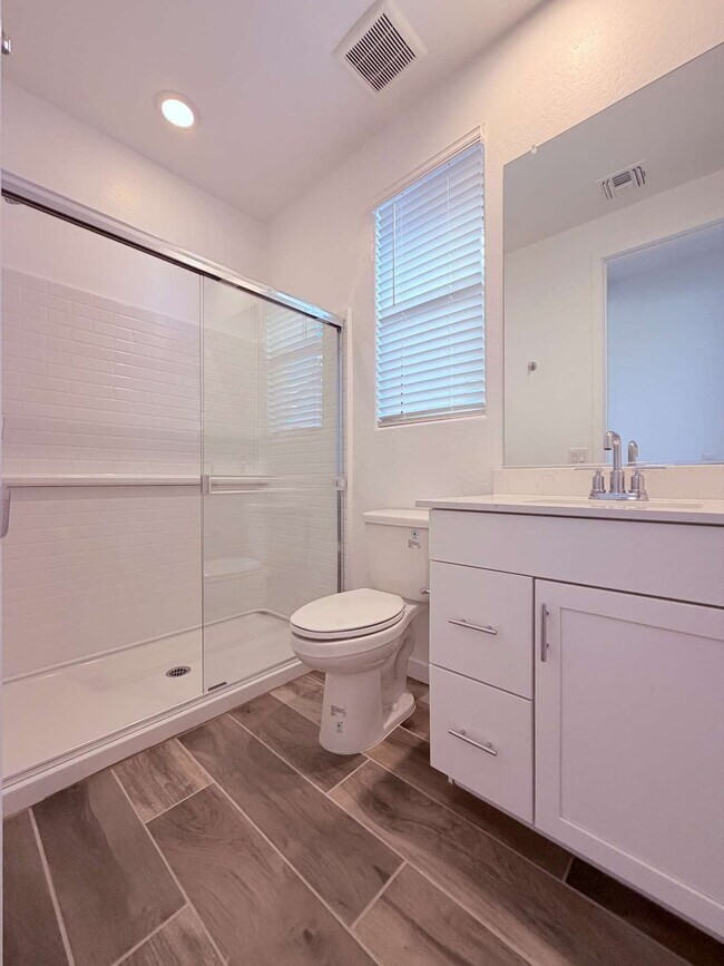 Building Photo - 8307 E Peterson Ave