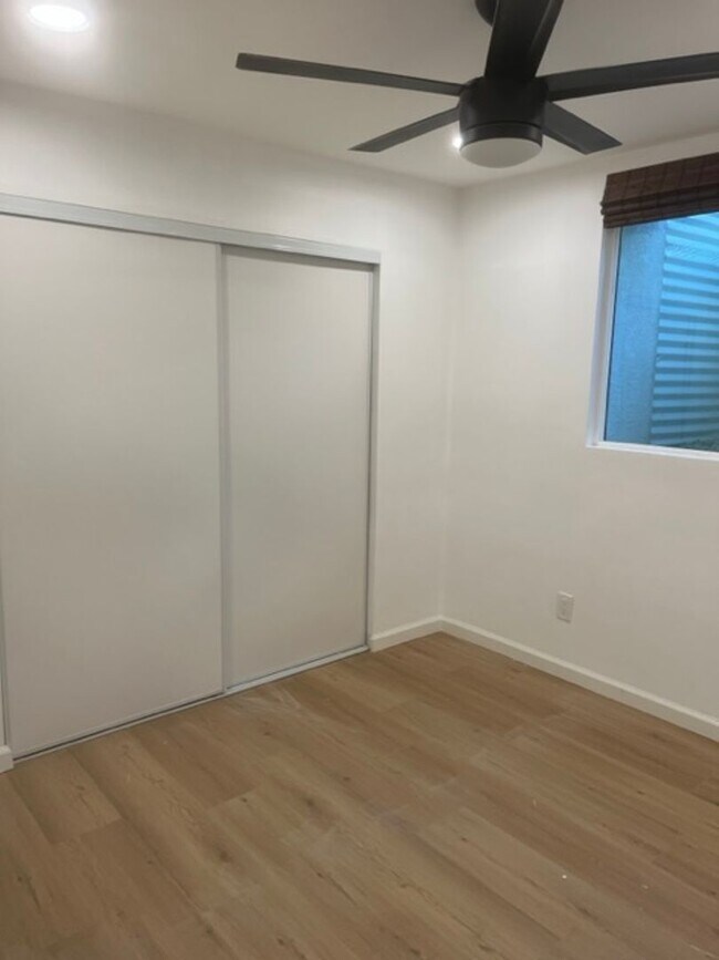 Building Photo - 3 Br 2 Ba home  5 minutes away from USD.