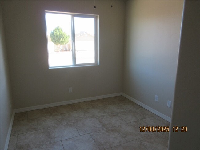 Building Photo - 3327 N Central St