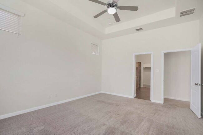 Building Photo - "Charming 3-Bedroom Oasis with 2 Baths in ...