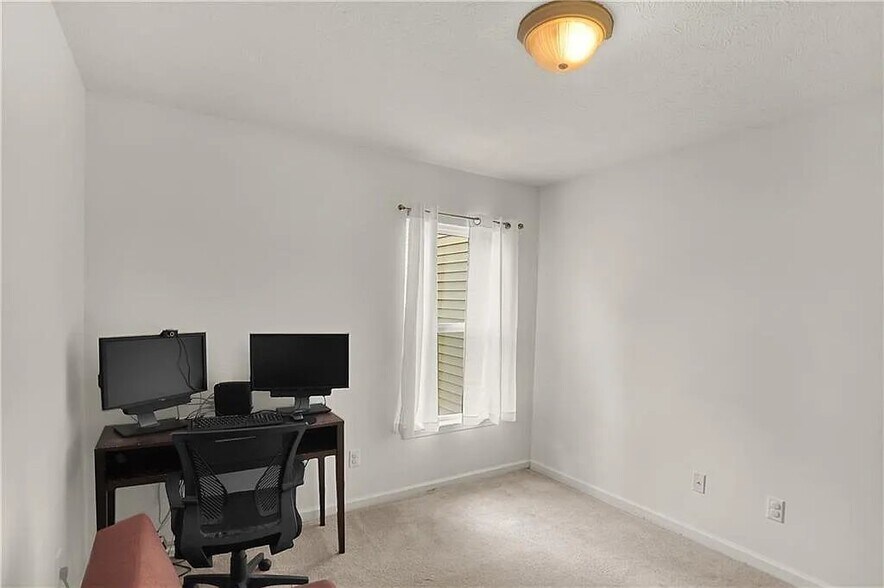 Building Photo - 13415 White Granite Dr