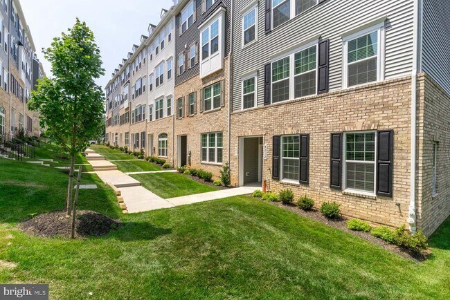 Building Photo - 4113 -B Chickadee Ct