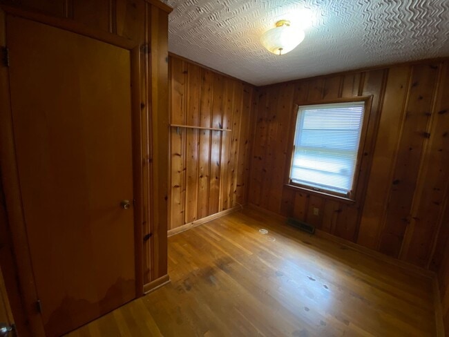 Building Photo - Welcome Home     20260501