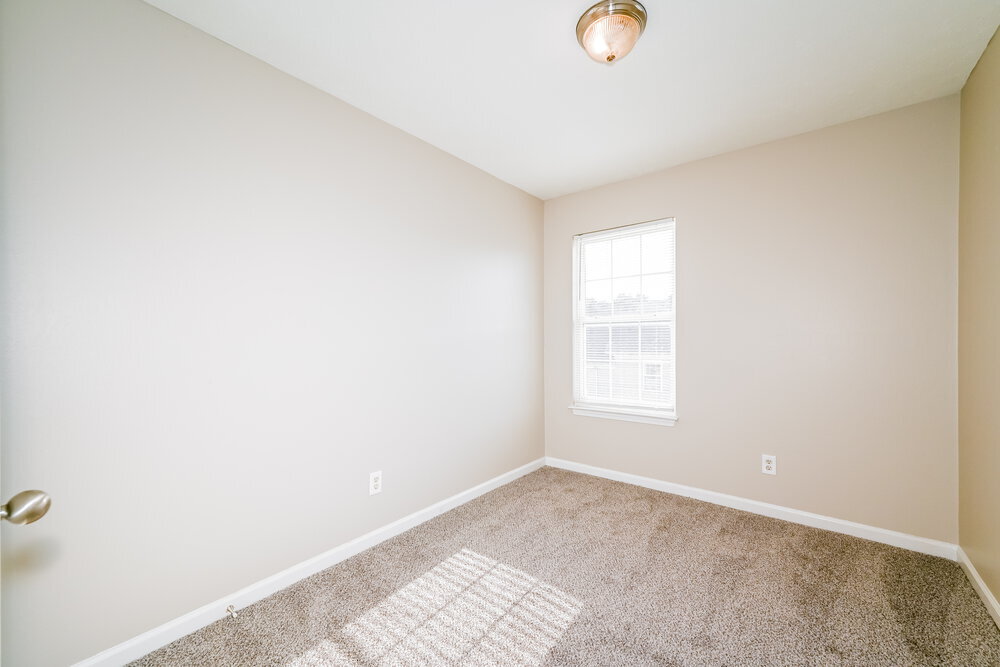 Building Photo - 8021 Logan Dr