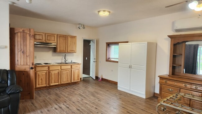 Building Photo - 6826 Willow Vista Ct
