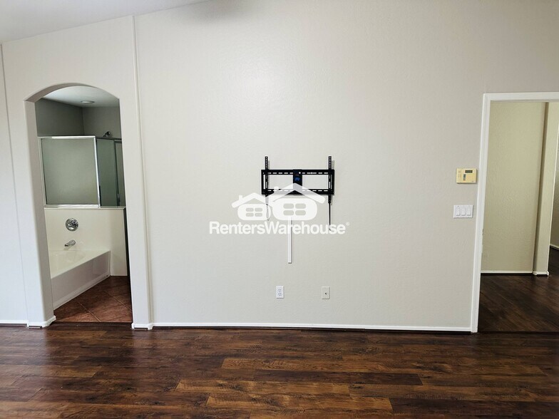 Building Photo - 17464 W Caribbean Ln