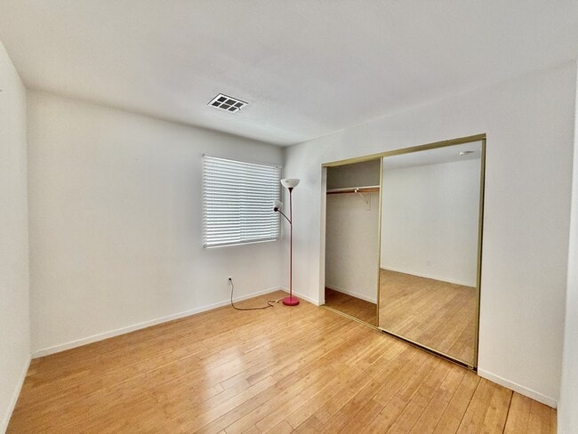 Building Photo - 8319 Haven Cove Ave