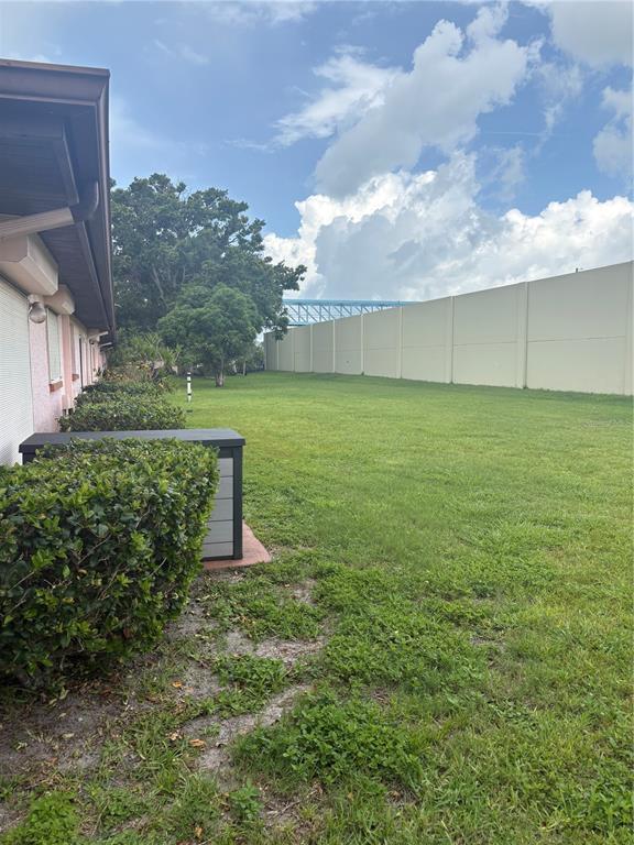 Building Photo - 13250 Ridge Rd