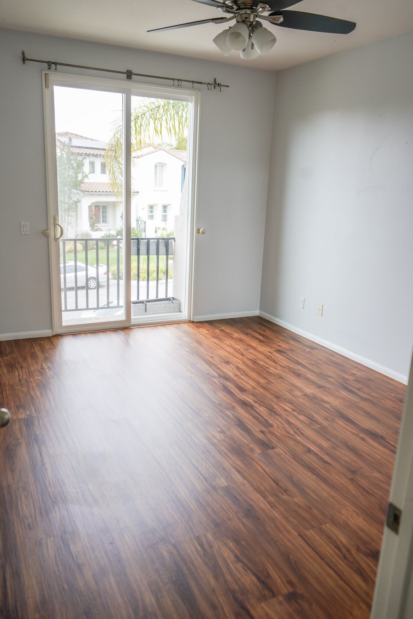 upstairs bedroom 2 - 1882 Shadetree Dr