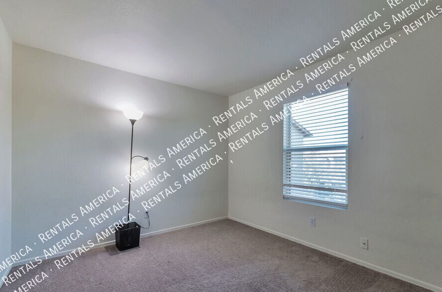 Building Photo - 3206 W Calle De Manzanillo