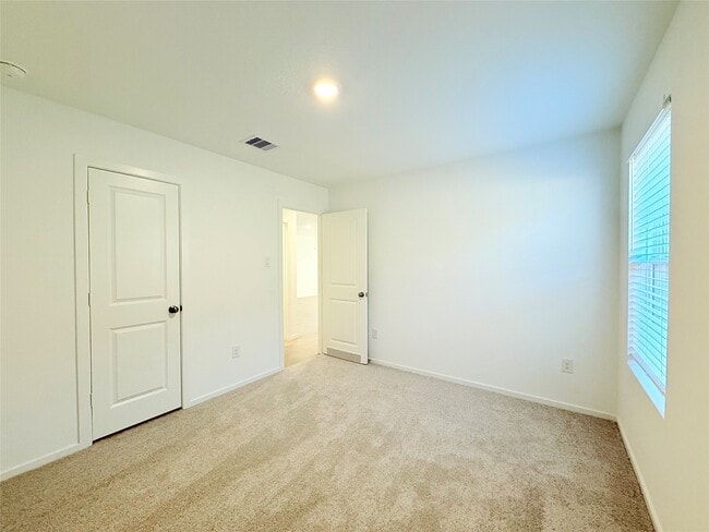 Building Photo - 6831 Flowering Ginger Ln