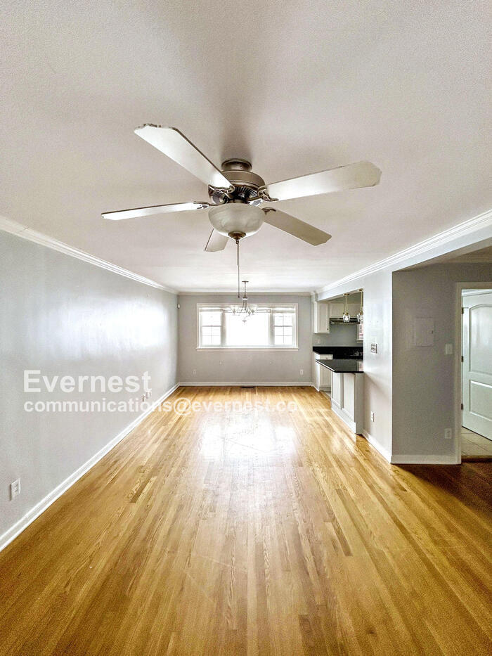 Building Photo - 4520 Grove Ave