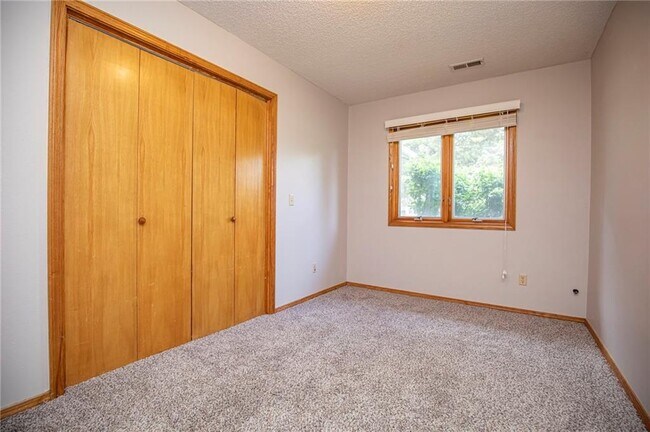 Building Photo - 301 SW C St