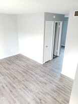 Building Photo - 405 Willett Pl Blvd