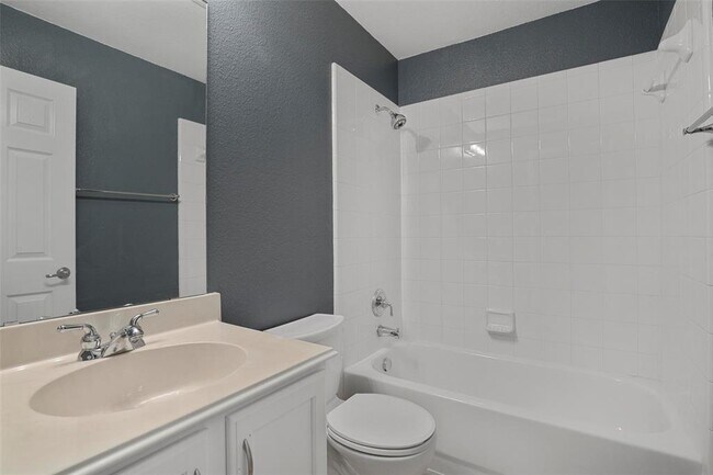 Building Photo - 1776 Bentley Dr