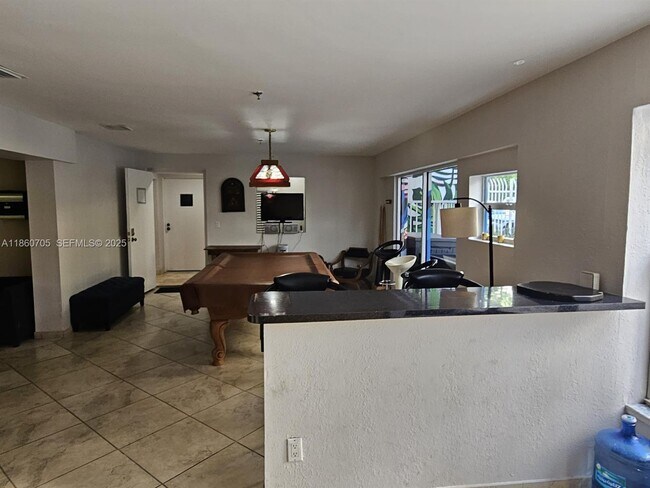 Building Photo - 677 NE 24th St