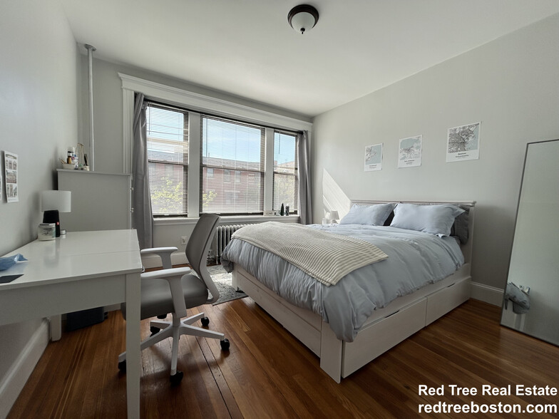 Apt #2 , 2bed - 175 Harvard St
