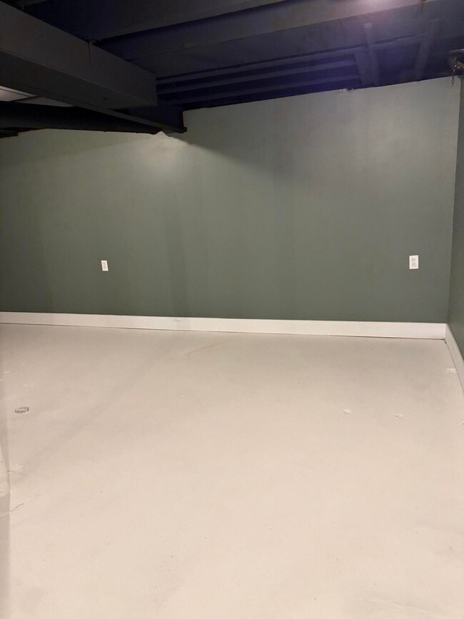 Building Photo - 16540 Marlowe St