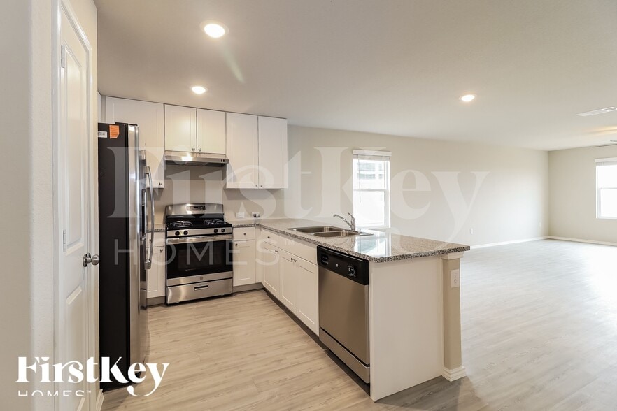 Building Photo - 13124 Thyme Wy