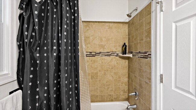 Building Photo - 5545 Davey St