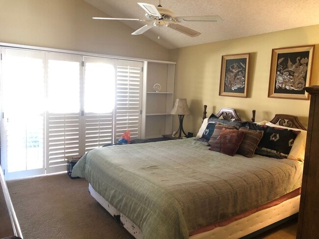 Building Photo - Lovely home with all the comforts of home. Short or Long term furnished term furnished or unfurni...