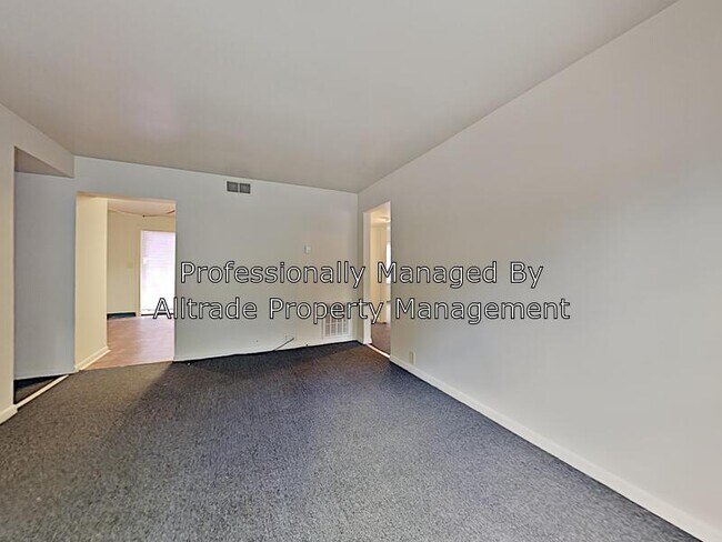 Building Photo - 5801 Russett Pl