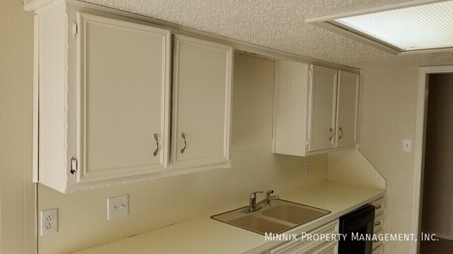 Building Photo - 8207 Memphis Ave