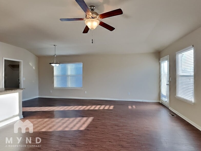 Building Photo - 31815 W 172nd St