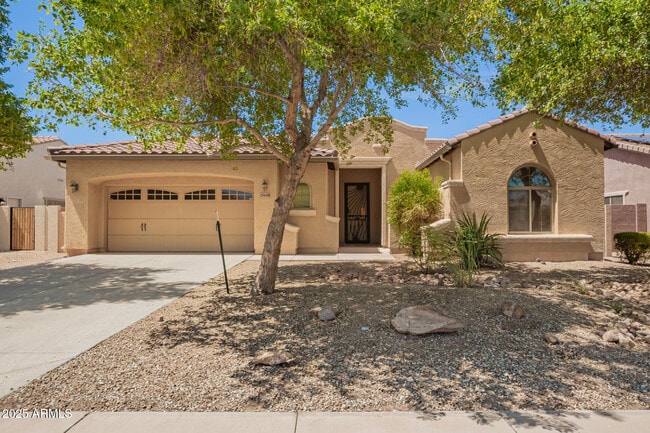 Building Photo - 15668 W Meadowbrook Ave