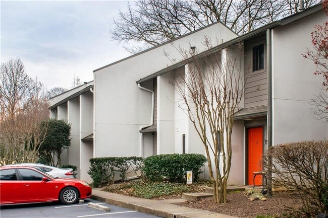 Building Photo - 19 Finch Trail NE