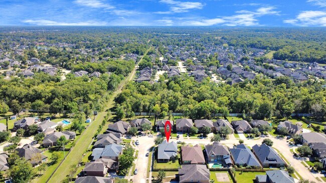 Building Photo - 6843 Bears Path Ln